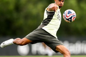 九游体育包含马德里竞技迎社区盾关键赛，赛前豪取连胜，悬念犹存，控场能力受关注的词条