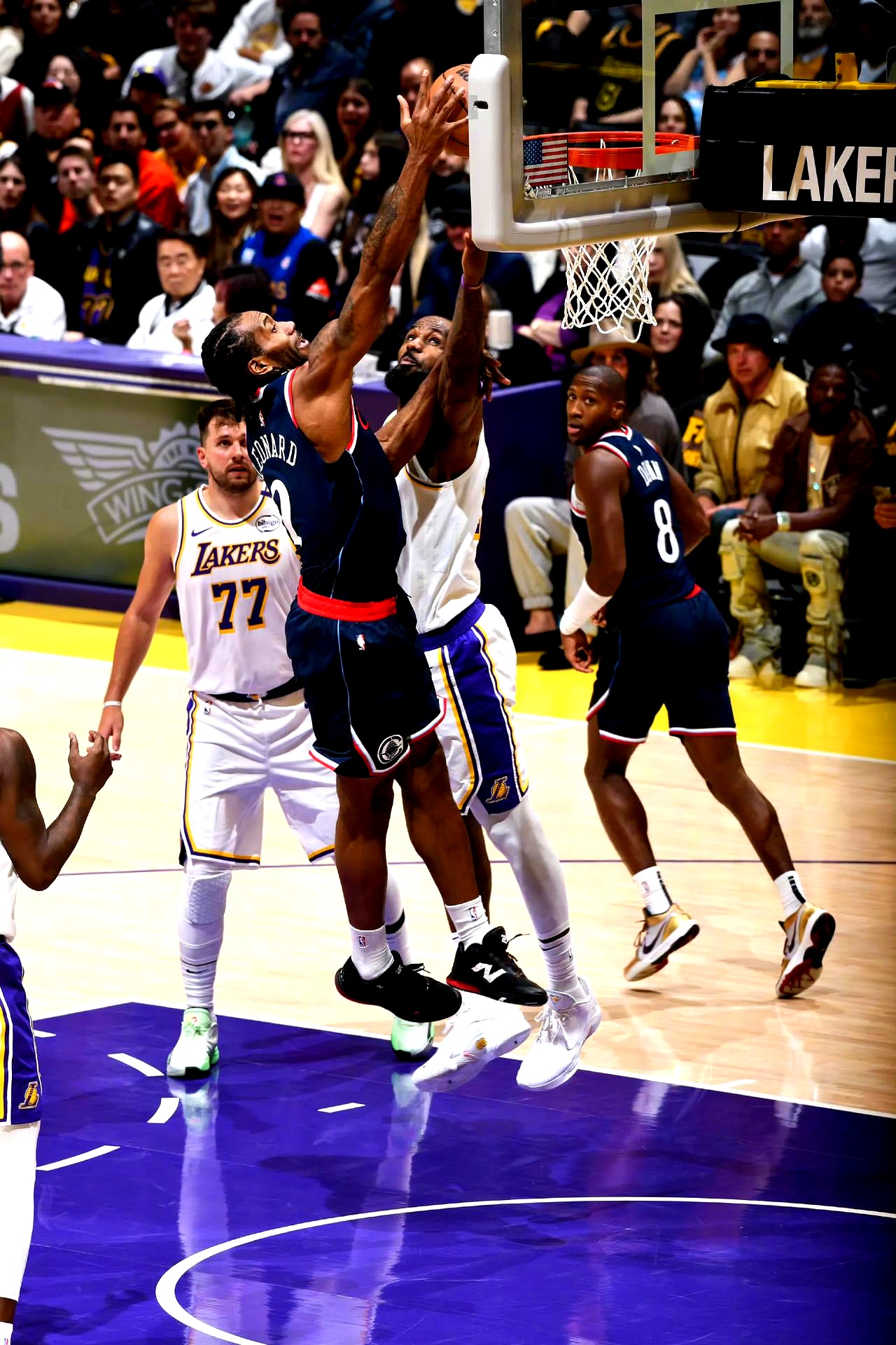 赛前突围战来临;洛杉矶快船围绕NBA季后赛刷新队史纪录;话题不断;控场能力受关注的简单介绍 赛前突围战来临;洛杉矶快船围绕NBA季后赛刷新队史纪录;话题不断;控场能力受关注的简单介绍